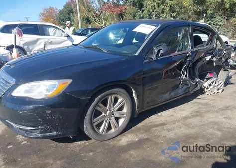 2013 Chrysler 200 Touring из США, поврежденный, VIN 1C3CCBBB3DN666071